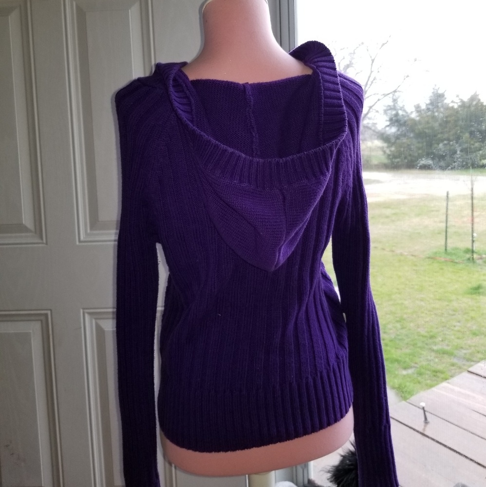 Sweater - Picture 2 of 4